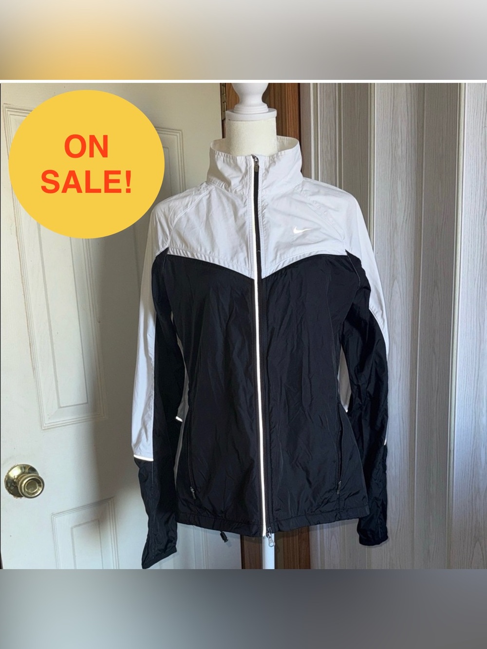 Nike Women's Winter-breaker Jacket Medium